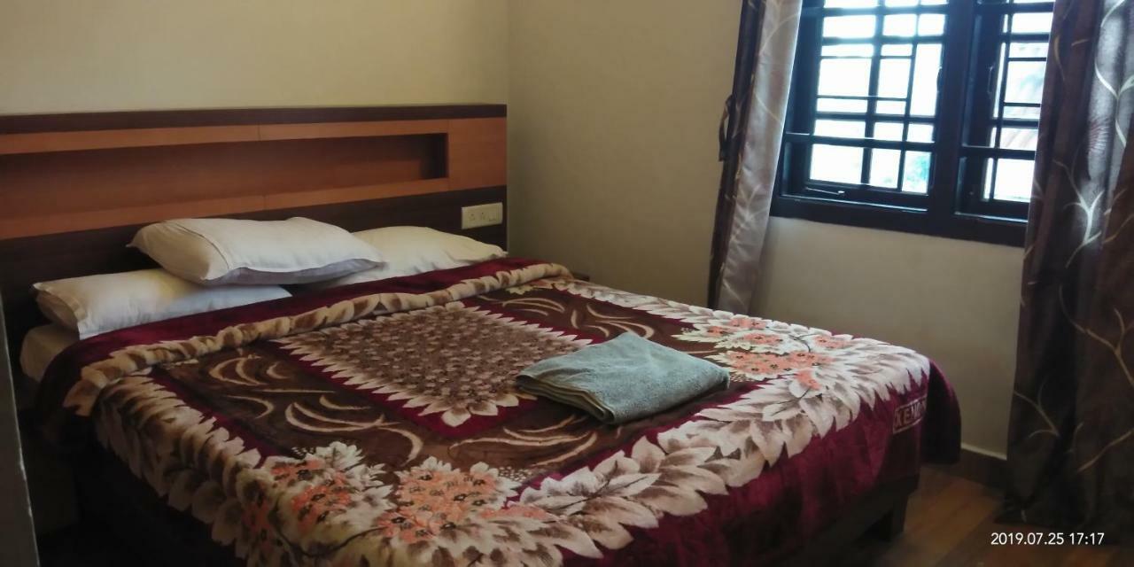 Adhithya Holidays コダイカナル エクステリア 写真